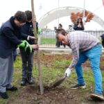 Talca conmemora el Dia Mundial del Medio Ambiente con plantacion de 50 arboles nativos en el Parque Piduco
