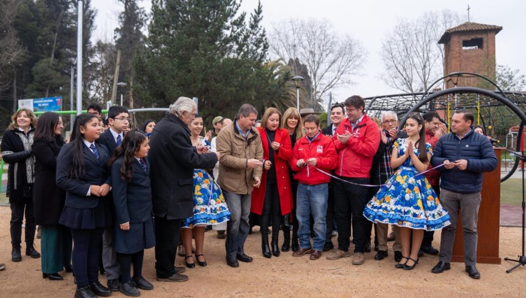 Yerbas Buenas: Abránquil inaugura nuevo espacio público gracias a inversión del Gobierno Regional 1 Abranquil inaugura nuevo espacio publico gracias a inversion del Gobierno Regional