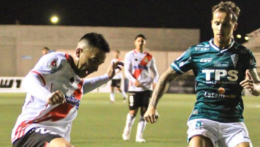 Derrota ante Wanderers marca el adios de Hector Almandoz en Curico Unido
