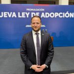 Foto diputado Jorge Guzman promulgacion nueva Ley Adopcion