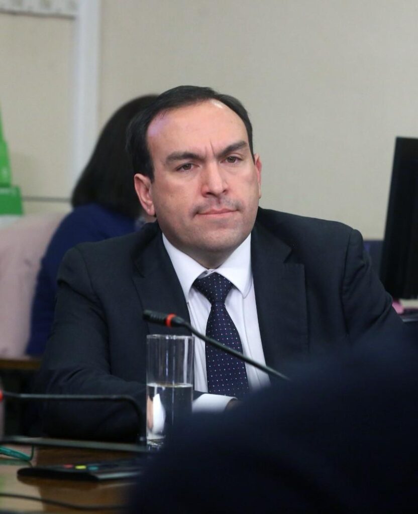 Diputado Felipe Donoso respalda ampliación del delito de grooming: "Debemos proteger a nuestros niños desde el primer contacto". 1 Imagen de WhatsApp 2025 07 29 a las 16.39.07 cc53f014