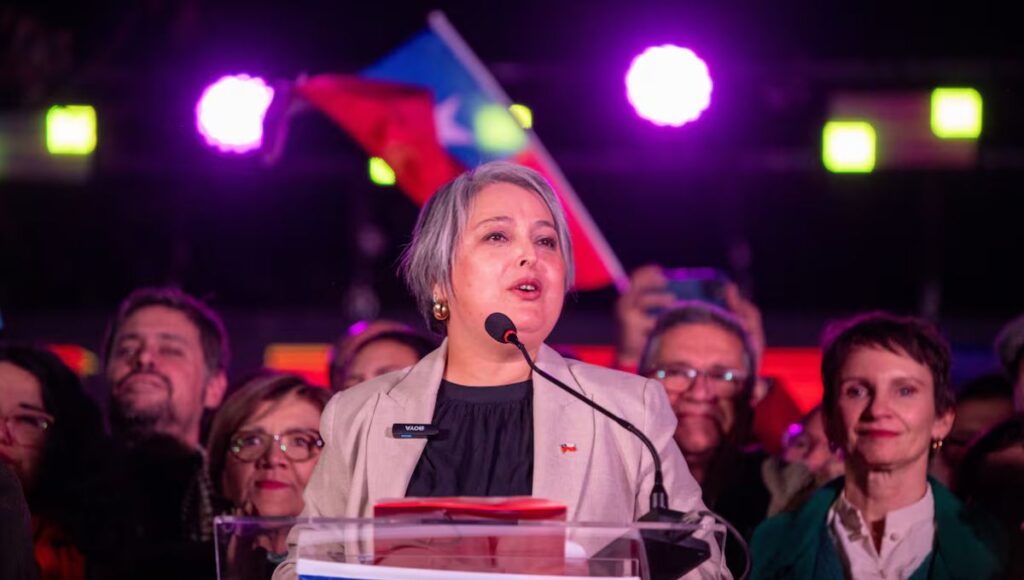 Panel Ciudadano UDD: Jeannette Jara lidera primera encuesta presidencial tras primarias, pero pierde en todos los escenarios de segunda vuelta 1 Jeannette Jara lidera primera encuesta presidencial tras primarias pero pierde en todos los escenarios de segunda vuelta 1