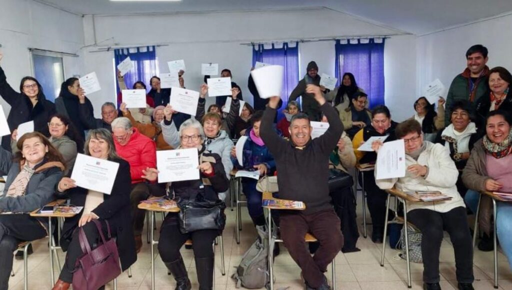 Más de 50 dirigentes sociales de San Clemente se capacitaron en Escuela de Formación Social impulsada por la Seremi de Gobierno 1 Mas de 50 dirigentes sociales de San Clemente se capacitaron en Escuela de Formacion Social impulsada por la Seremi de Gobierno