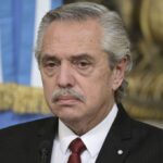 Procesan al expresidente argentino Alberto Fernandez por presunta corrupcion en contratacion de seguros