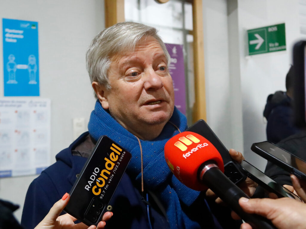 Curicó refuerza medidas ante sistema frontal: llaman a prevenir y actuar con responsabilidad. 1 WhatsApp Image 2025 07 30 at 11.14.25