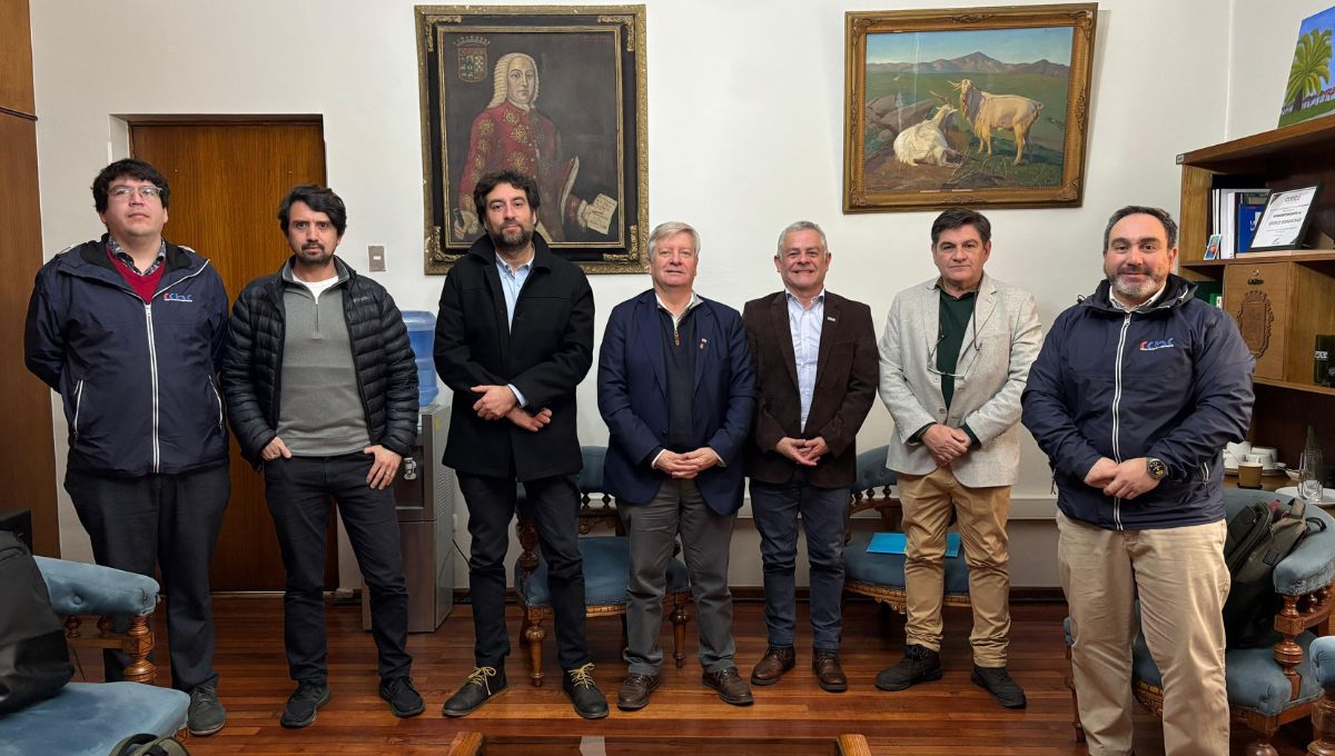 Alcalde George Bordachar se reunió con Cámara Chilena de la ...