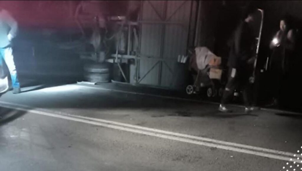 Bus con 25 pasajeros volcó en ruta entre San Javier y Constitución 1 Bus con 25 pasajeros volco en ruta entre San Javier y Constitucion