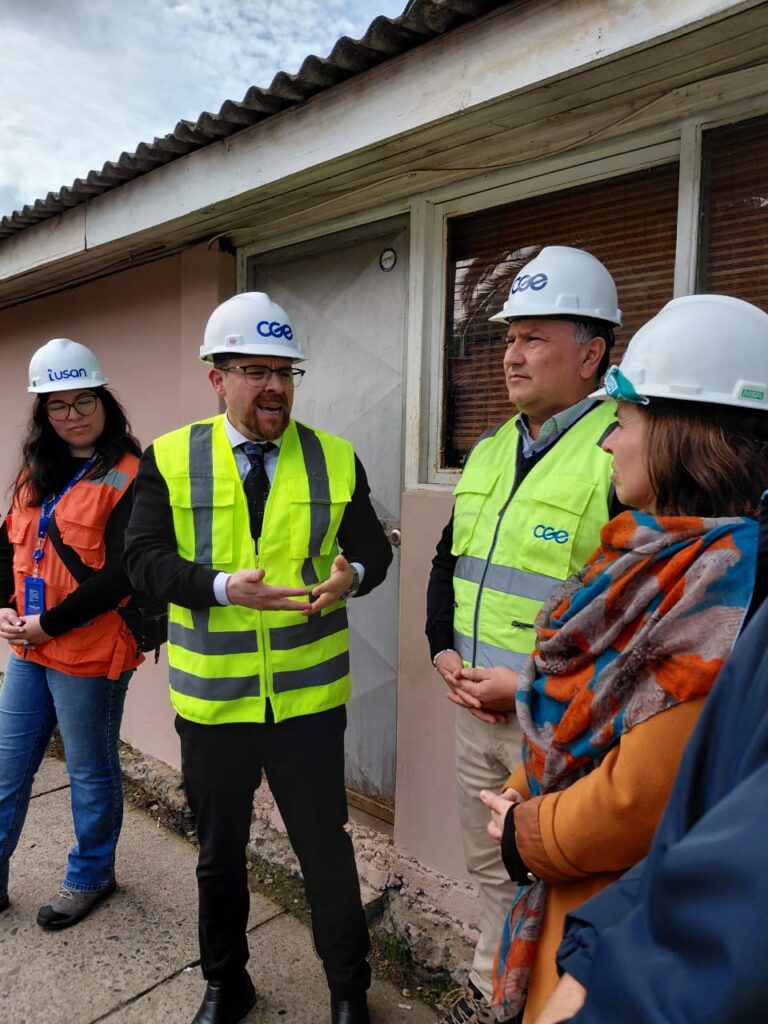 Hualañé da un paso verde: CGE y Tusan instalan primer transformador eléctrico ecológico en la comuna. 1 Imagen de WhatsApp 2025 08 06 a las 17.12.14 7439b760