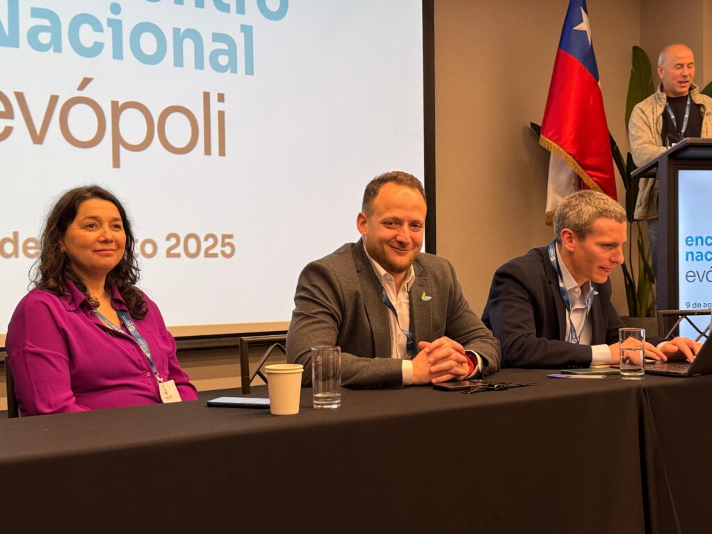 Evópoli busca dar la sorpresa con su dupla parlamentaria para el Distrito 17: Jorge Guzmán y Claudia Urrutia. 1 Imagen de WhatsApp 2025 08 09 a las 19.06.42 cdd93362