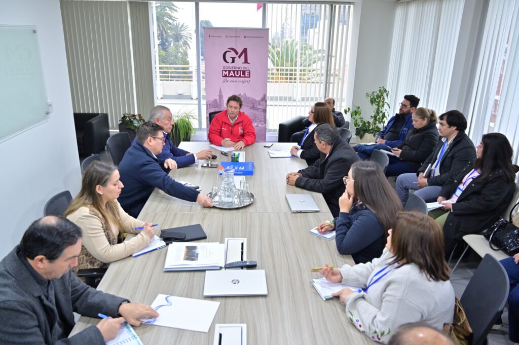 Gobierno del Maule y comunidad educativa acuerdan buscar solución para mejorar infraestructura del Liceo de San Clemente 1 Imagen de WhatsApp 2025 08 19 a las 13.19.37 71552564
