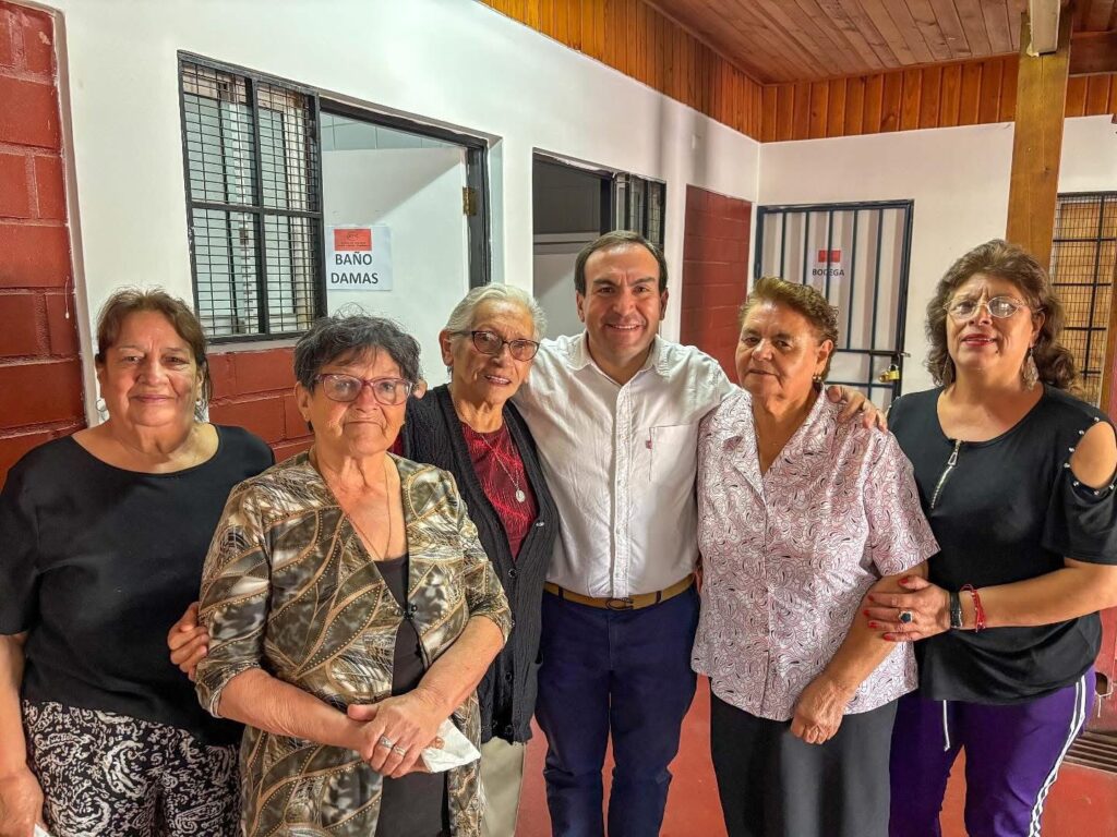 Felipe Donoso va a la reelección en el Distrito 17: “La reelección no es un premio, es una nueva responsabilidad” 1 Imagen de WhatsApp 2025 08 20 a las 14.24.27 361473c4