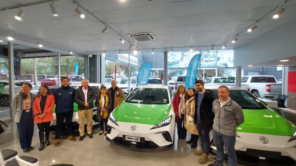 Maule avanza hacia la electromovilidad: entrega de vehículos eléctricos a beneficiarios del programa +Transporte Eléctrico 1 Imagen de WhatsApp 2025 08 21 a las 11.02.02 0b5ab4c5