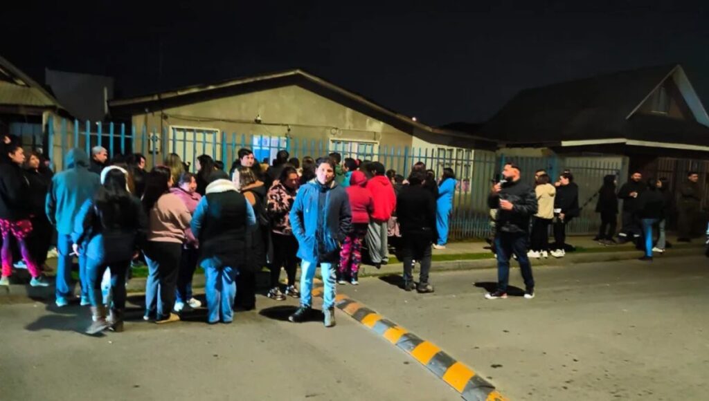Vecinos denuncian presunta estafa que habría afectado a más de 400 familias en Curicó 1 Vecinos denuncian presunta estafa que habria afectado a mas de 400 familias en Curico 1