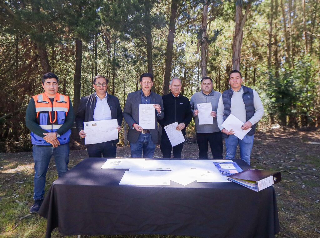 Vichuquén inicia obras para mejorar infraestructura del transporte público 1 556465900 18056616383617362 7668077536055986662 n