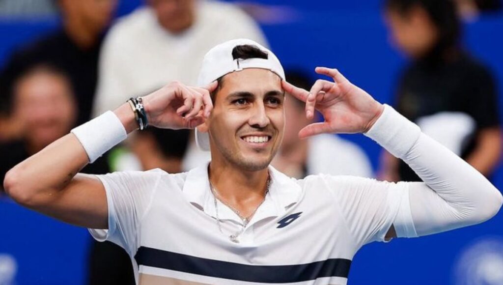 Alejandro Tabilo conquista el ATP 250 de Chengdu y vuelve al Top 100 mundial