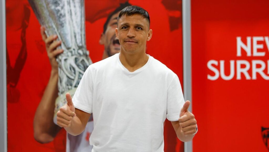 Alexis Sánchez llega a Sevilla y continuará su carrera en Europa 1 Alexis Sanchez llega a Sevilla y continuara su carrera en Europa 1
