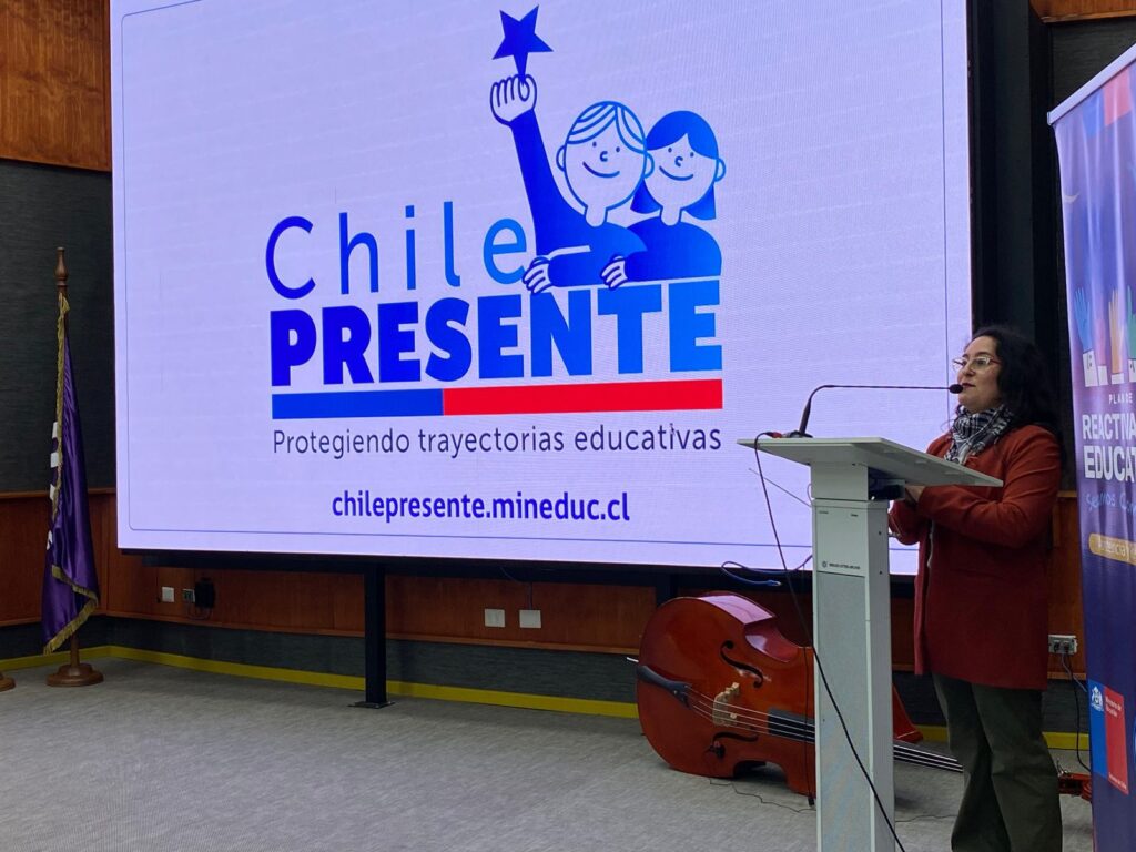Dirección Provincial de Educación de Linares lanza plataforma “Chile Presente” para fortalecer trayectorias educativas 1 Imagen de WhatsApp 2025 09 02 a las 16.49.12 52013225