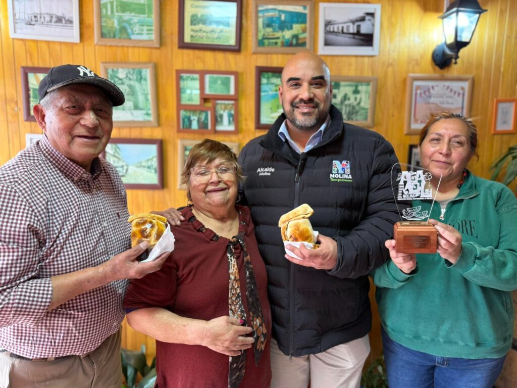 Tradición de sabor: La Picá de los Tatas gana la Mejor Empanada 2025 en Molina 1 Imagen de WhatsApp 2025 09 18 a las 09.16.09 56d50ce0