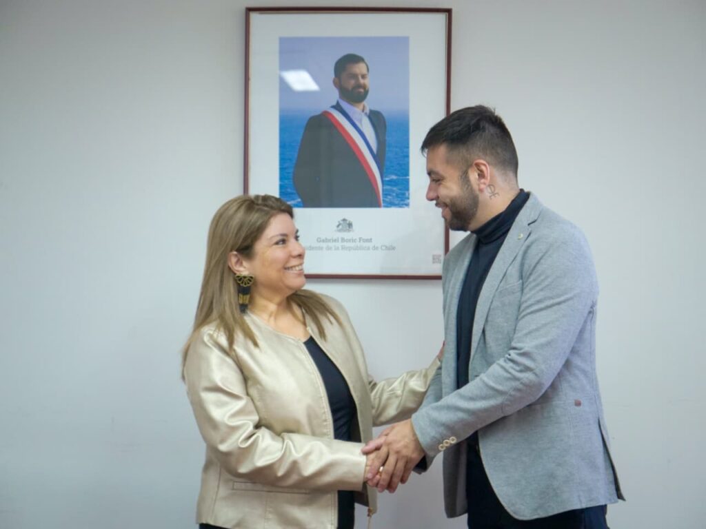 Diego Poblete Mella asume como nuevo director de INJUV Maule 1 WhatsApp Image 2025 09 10 at 12.33.45