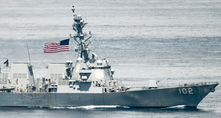 EE.UU. destruye barco cargado de drogas procedente de Venezuela en operación militar 1 buque eeuu 750x400 1