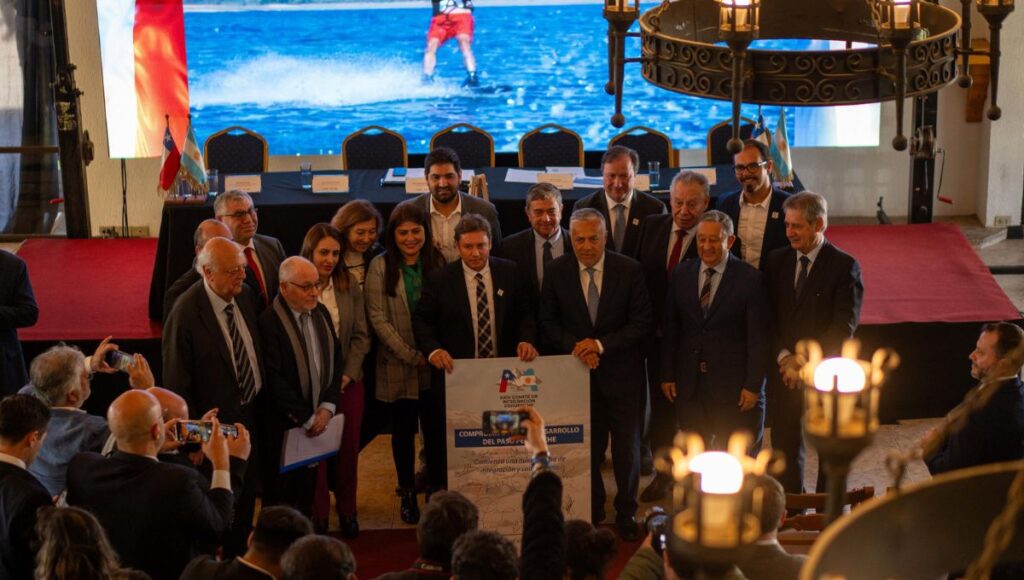 ¡Maule y Mendoza vuelven a estrechar lazos!: Autoridades valoran reactivación del Comité Paso Pehuenche encabezada por el gobernador Álvarez-Salamanca 1 ¡Maule y Mendoza vuelven a estrechar lazos Autoridades valoran reactivacion del Comite Paso Pehuenche encabezada por el gobernador Alvarez Salamanca