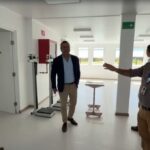 Diputado Alexis Sepulveda visita el hospital modular de Licanten proximo a entrar en funcionamiento