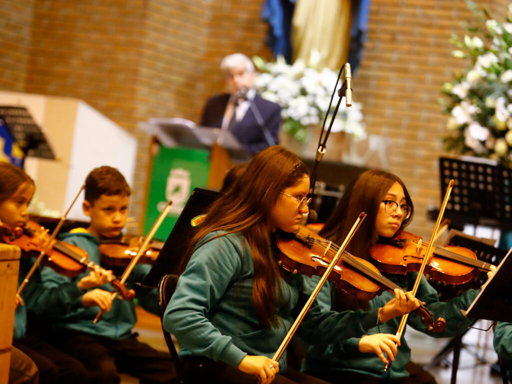 Orquesta Sinfónica Estudiantil de Linares homenajeó a Curicó en su aniversario 282 1 Foto 3 Nota Concierto