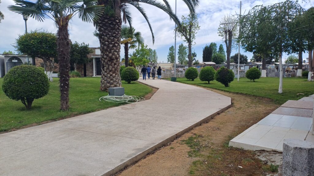 Cementerio municipal estrenará murales y monolito histórico 1 Foto 5 Cementerio