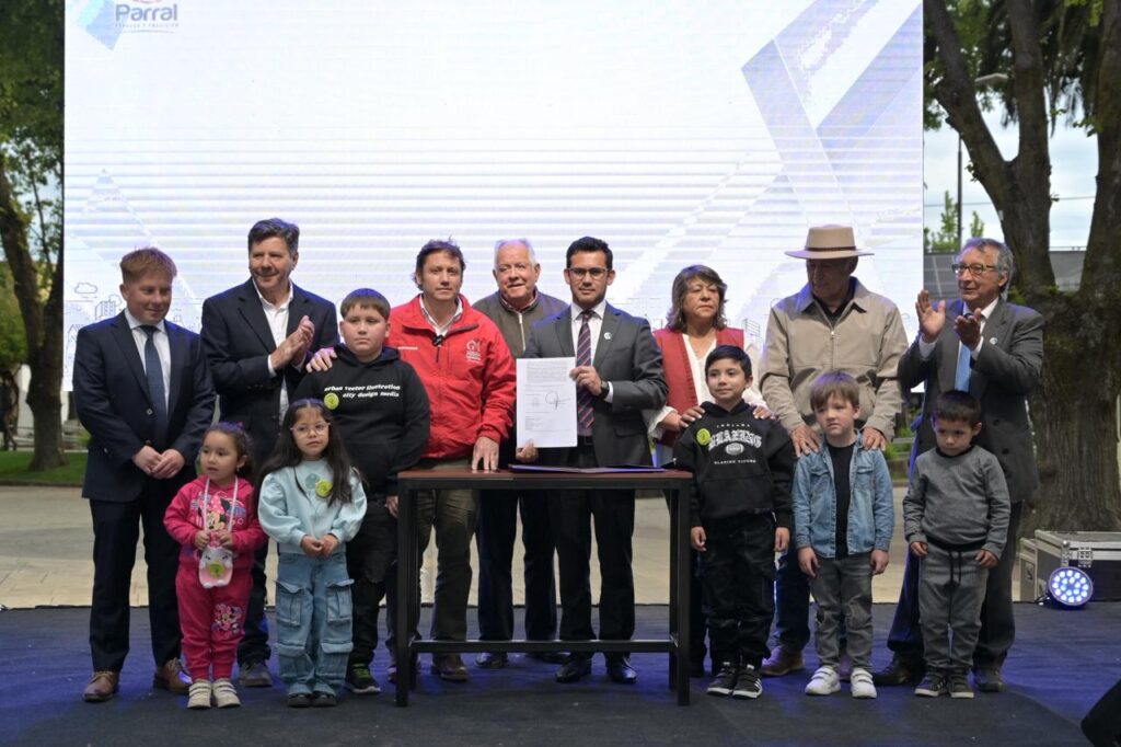 Gobierno del Maule impulsa actualización del Plan Regulador de Parral 1 Imagen de WhatsApp 2025 10 26 a las 10.04.55 9c178217