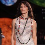 Lux Pascal deslumbra en el desfile PrimaveraVerano 2026 de Chanel en Paris