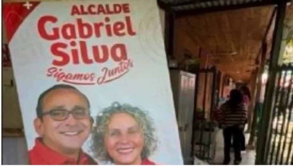 Molina destituye a tres funcionarios por uso politico de dependencias municipales