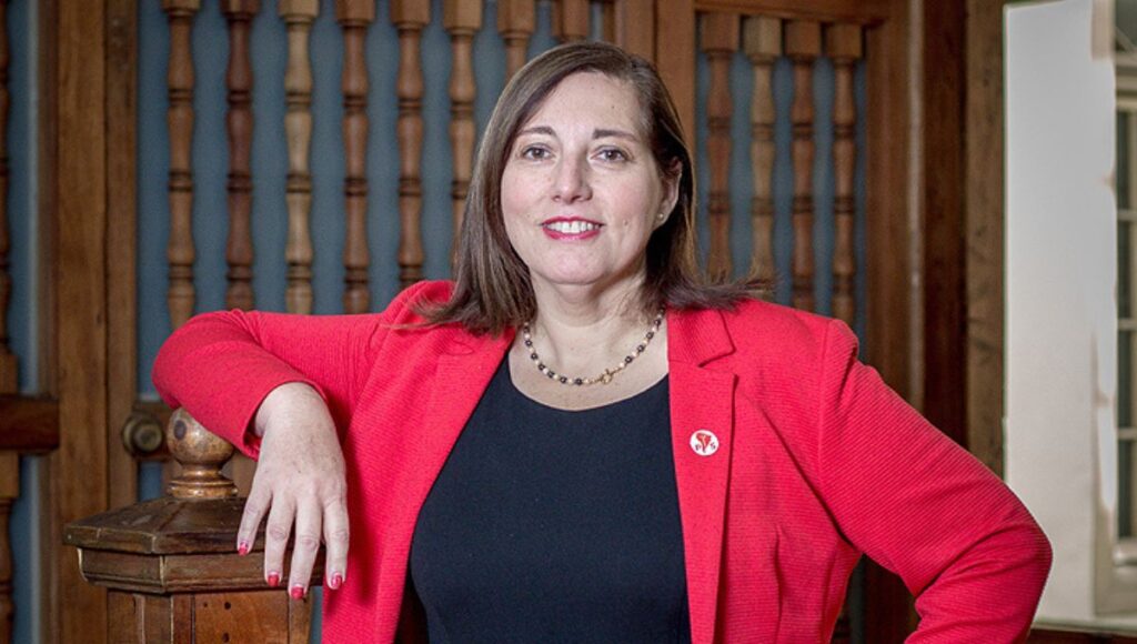 Senadora Vodanovic pidio a Hacienda y Dipres patitas en la calle por recorte fiscal