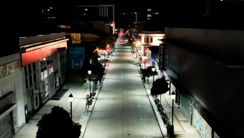 Talca avanza en la modernizacion de su casco historico con recambio de luminarias LED