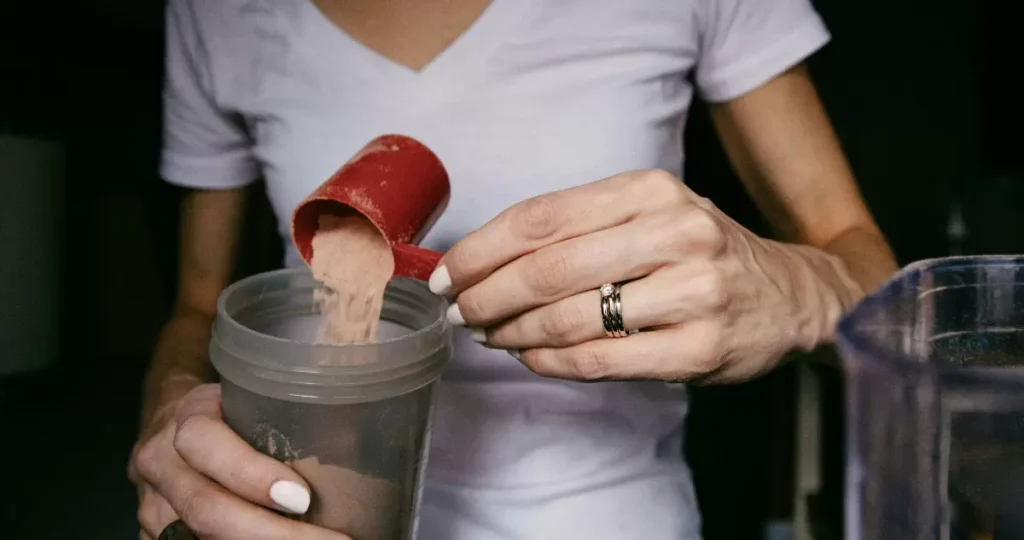 Altos niveles de plomo detectan en proteínas en polvo y batidos 1 proteina en polvo