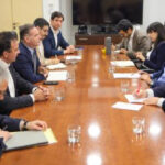 sin grandes anuncios termino la reunion entre el gobierno y generadoras por error en tarifas de la luz