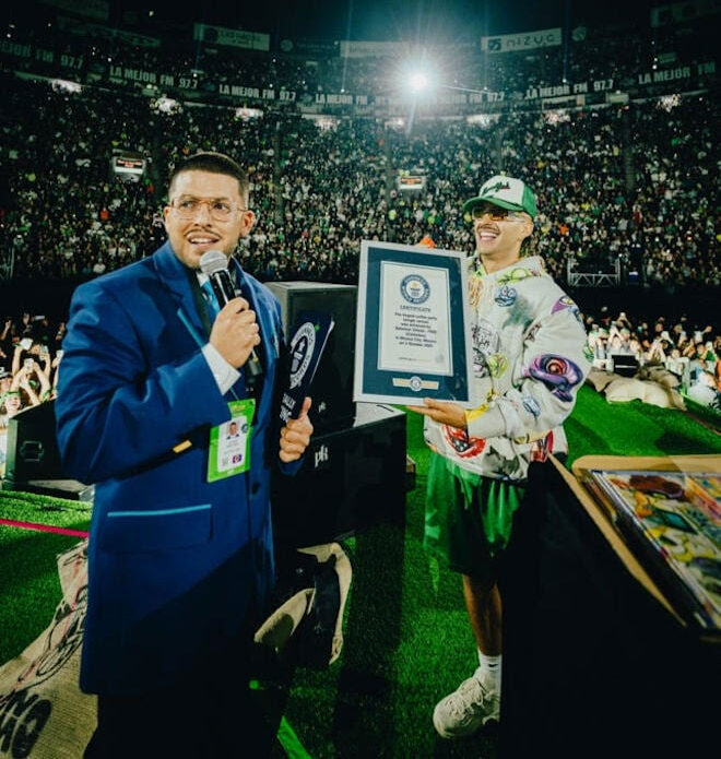 Feid rompe Récord Guinness con la Coffee Party más grande del mundo en México 1 unnamed 2 e1759776357537