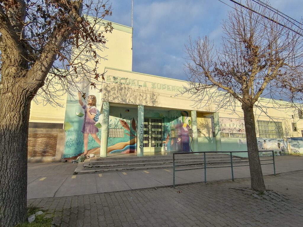 Escuela Brasil scaled 1 1