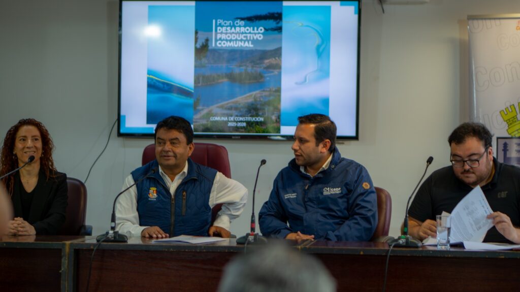 CRDP Maule participa en presentación del Plan de Desarrollo Productivo de Constitución 1 WhatsApp Image 2025 12 17 at 14.17.22