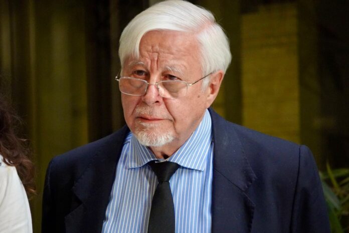 Diputado Celedón llama a reforzar la prevención de incendios y celebrar con autocuidado ante alerta roja en el Maule 1 WhatsApp Image 2025 07 08 at 11.34.30 AM 696x465 1