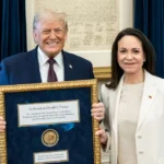 entrega de machado a trump de medalla del nobel de la paz desata indignacion en noruega