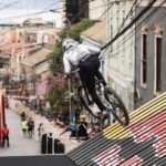 red bull valparaiso cerro abajo carrera hizo ciudad capital mundial downhill urbano