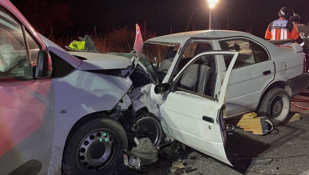 Dos jovenes fallecen en violenta colision frontal en ruta I 72 en Lolol
