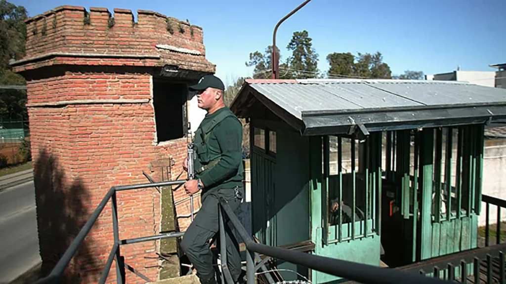gendarme carcel curico