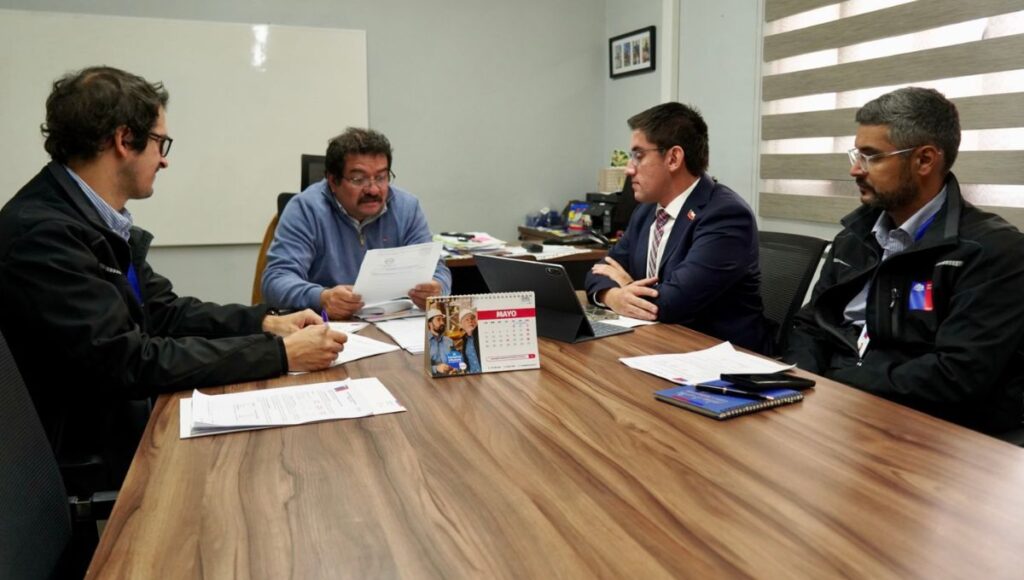 Autoridades abordan problemas de suministro electrico en Licanten