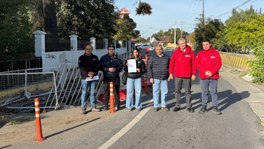 Avanza reposicion del Puente Canal La Canada en Romeral tras firma de acta de entrega de terreno