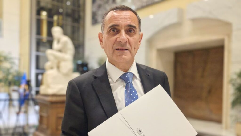 Diputado Javier Munoz ingresa su primera mocion para actualizar la Ley del Mono