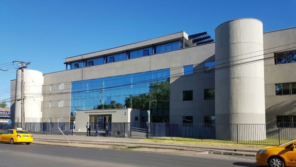 Formalizan cargos contra funcionaria del Conservador de Bienes Raices de Curico por estafa y administracion desleal
