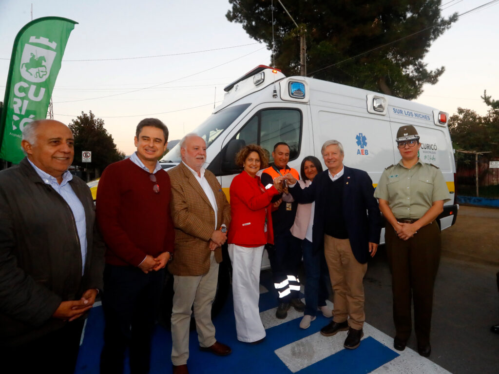 Foto 1 Entrega Ambulancia