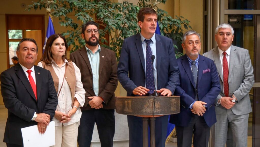 RN compromete apoyo a ley miscelanea del Gobierno y pide tramitacion expedita