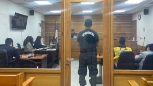 Tribunal condena a exconstituyente por abuso sexual contra dos estudiantes en Alto Hospicio